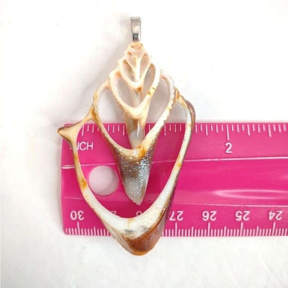 Seashell Slice Conch Pendant Glitter and Polysealed Handmade - Picture 10 of 12